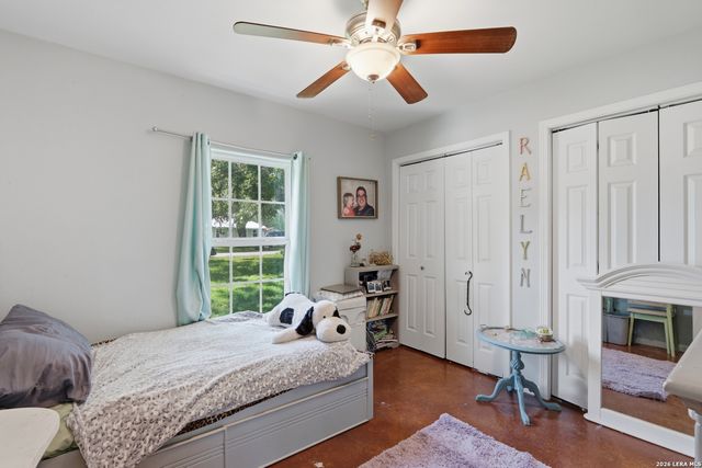 554 W Austin, Luling, TX 78648