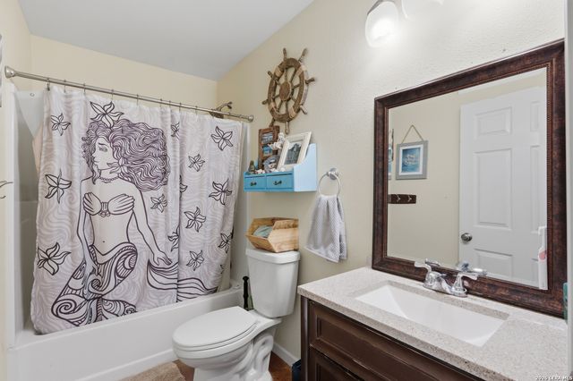 554 W Austin, Luling, TX 78648