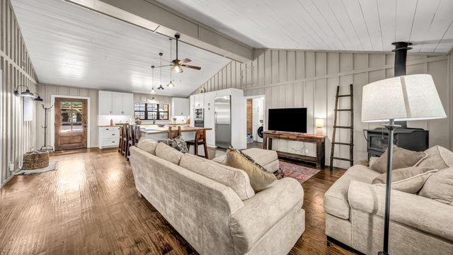 1060 Young Bend Road, Brock, TX 76087