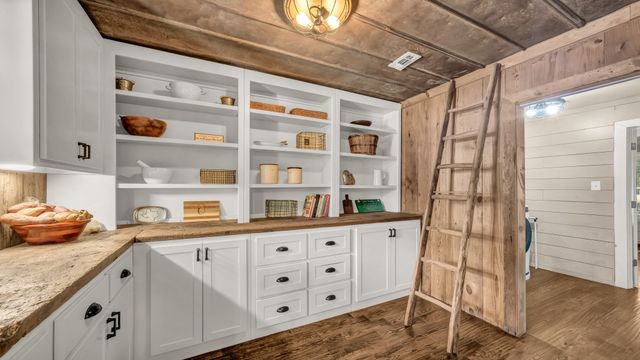 1060 Young Bend Road, Brock, TX 76087