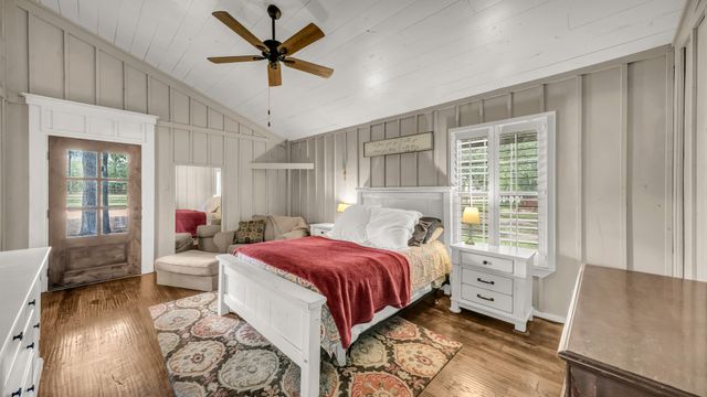 1060 Young Bend Road, Brock, TX 76087