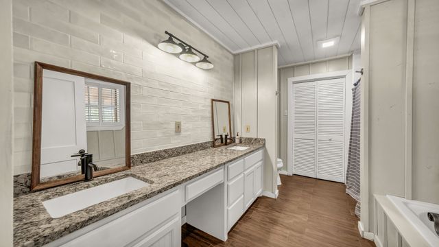 1060 Young Bend Road, Brock, TX 76087