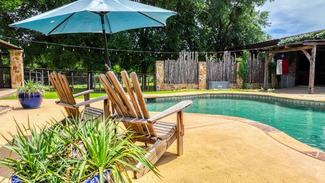 1060 Young Bend Road, Brock, TX 76087