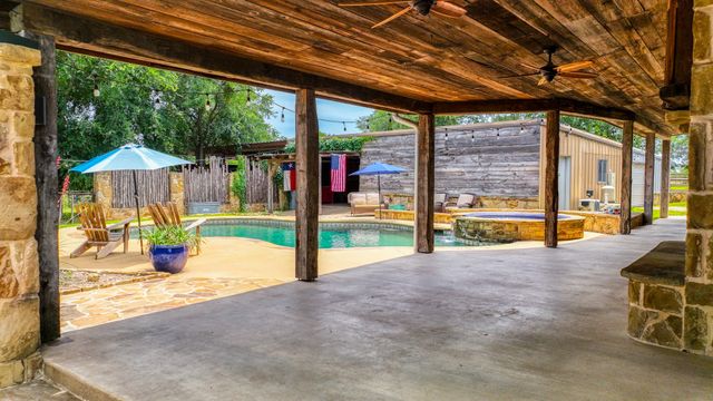1060 Young Bend Road, Brock, TX 76087