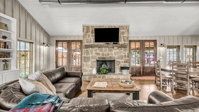 1060 Young Bend Road, Brock, TX 76087