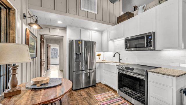 1060 Young Bend Road, Brock, TX 76087