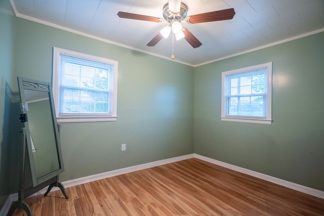 502 N Main St, Loretto, TN 38469