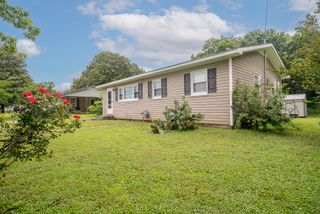 502 N Main St, Loretto, TN 38469