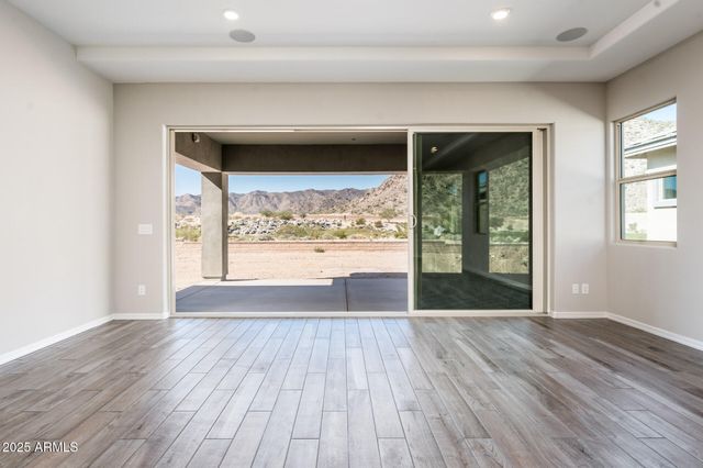 6068 N 207TH Drive, Buckeye, AZ 85396