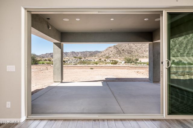 6068 N 207TH Drive, Buckeye, AZ 85396