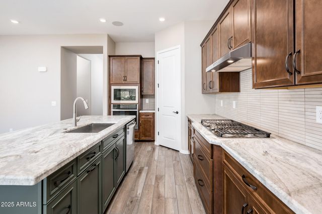 6068 N 207TH Drive, Buckeye, AZ 85396