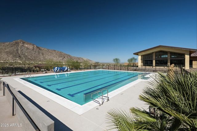 6068 N 207TH Drive, Buckeye, AZ 85396