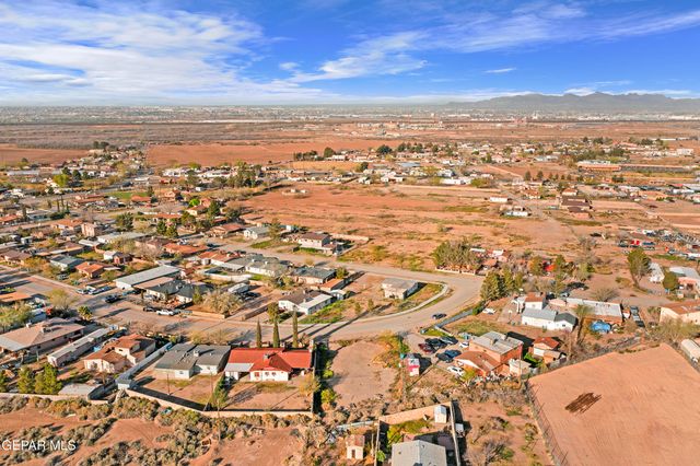 10213 Celedon Circle, Socorro, TX 79927