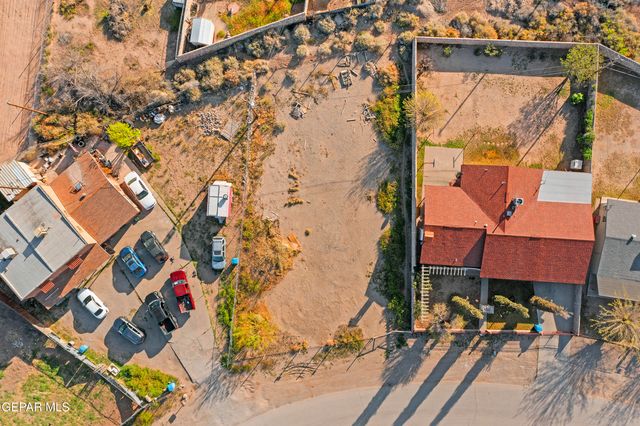 10213 Celedon Circle, Socorro, TX 79927