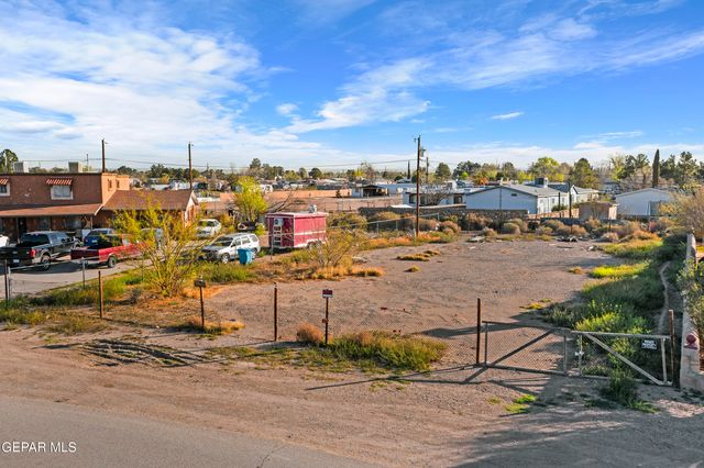 10213 Celedon Circle, Socorro, TX 79927