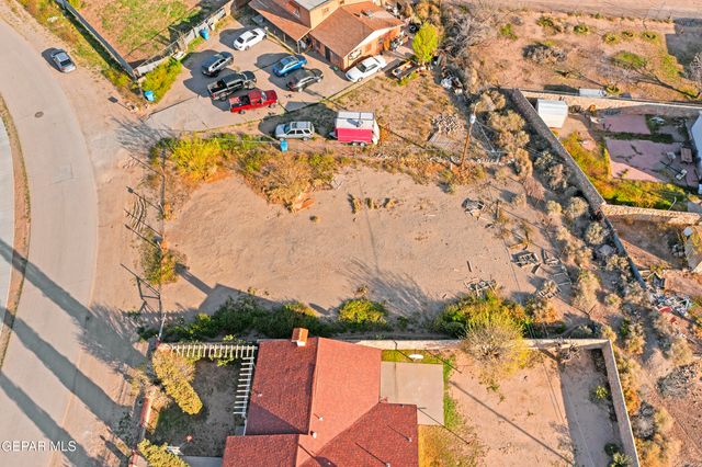10213 Celedon Circle, Socorro, TX 79927