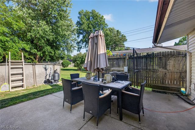 6221 Cedarwood Road, Mentor, OH 44060