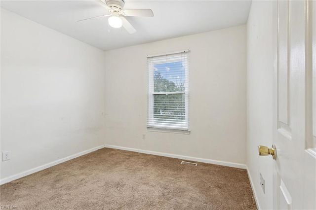 706 Lateen CT, Newport News, VA 23608
