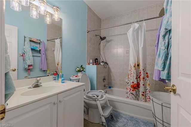 2120 CAY LAGOON DR 222, Naples, FL 34109