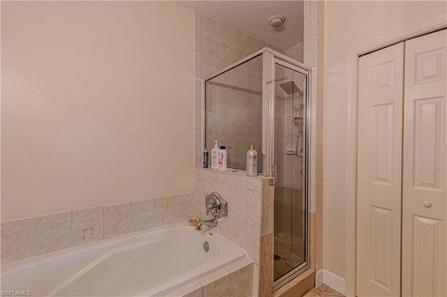 2120 CAY LAGOON DR 222, Naples, FL 34109