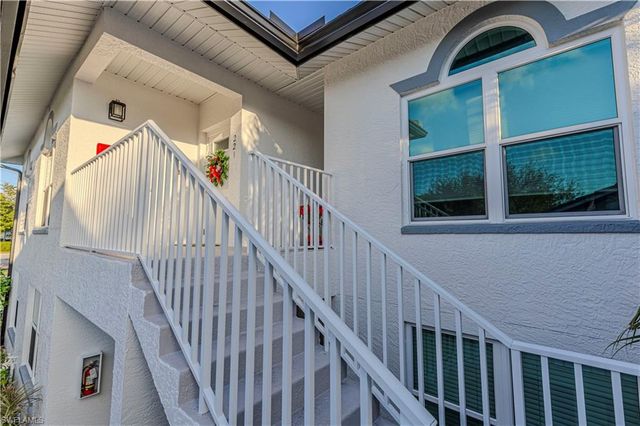2120 CAY LAGOON DR 222, Naples, FL 34109