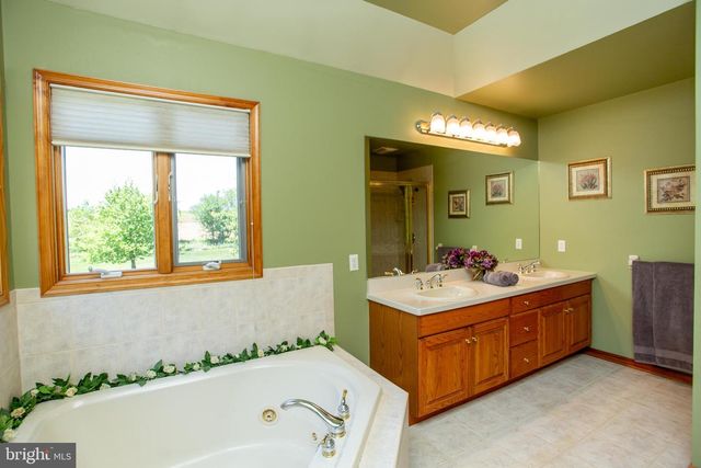 3 DANBERRY DRIVE, Ringoes, NJ 08551