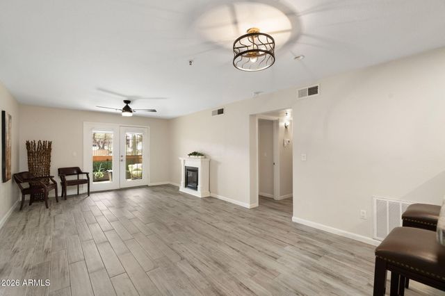 4704 E PARADISE VILLAGE Parkway N 101, Phoenix, AZ 85032