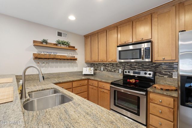 4704 E PARADISE VILLAGE Parkway N 101, Phoenix, AZ 85032