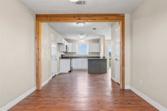 396 Bobcat Road, Sanger, TX 76266