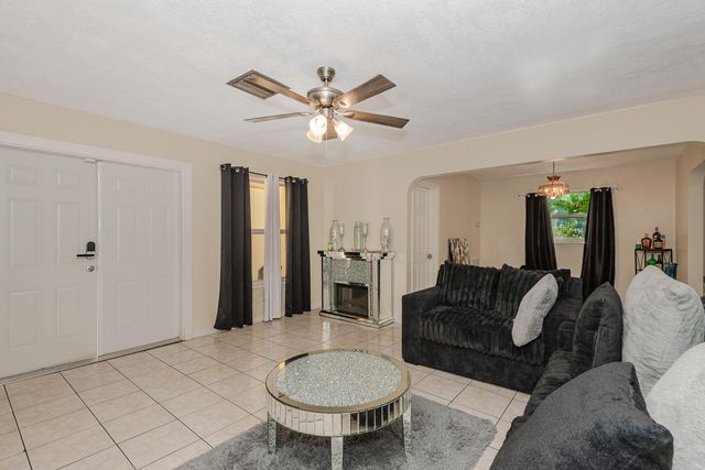 3611 NW 40TH Court, Lauderdale Lakes, FL 33309