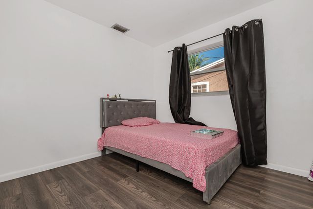 3611 NW 40TH Court, Lauderdale Lakes, FL 33309