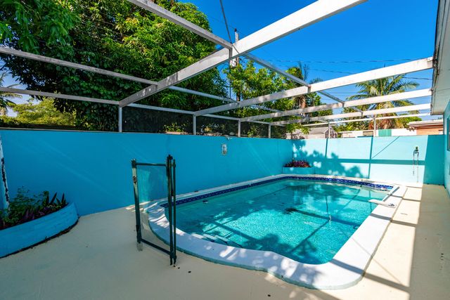 3611 NW 40TH Court, Lauderdale Lakes, FL 33309