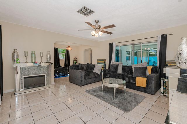 3611 NW 40TH Court, Lauderdale Lakes, FL 33309