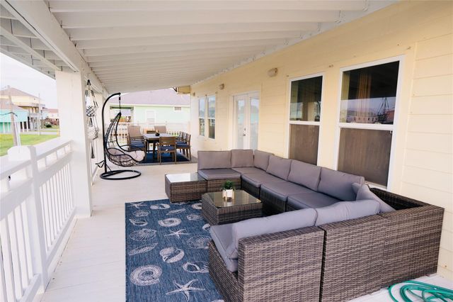 2599 Breaker Drive, Bolivar Peninsula, TX 77650