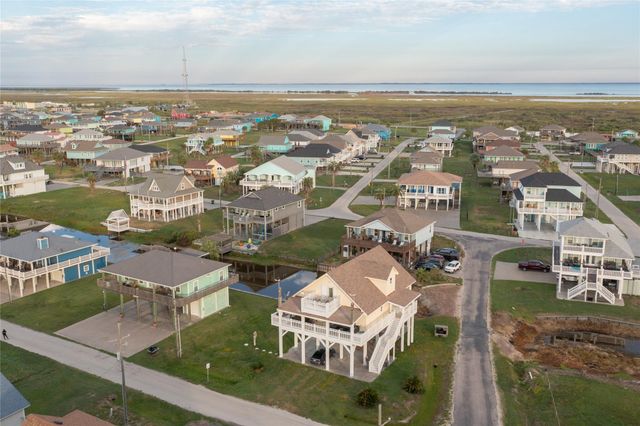 2599 Breaker Drive, Bolivar Peninsula, TX 77650
