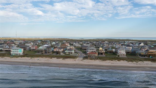 2599 Breaker Drive, Bolivar Peninsula, TX 77650