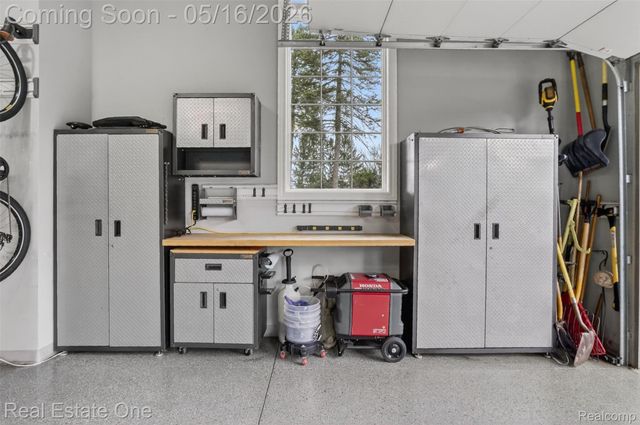 60675 Pontiac Trail, Lyon Charter Township, MI 48165