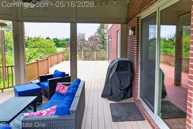 60675 Pontiac Trail, Lyon Charter Township, MI 48165