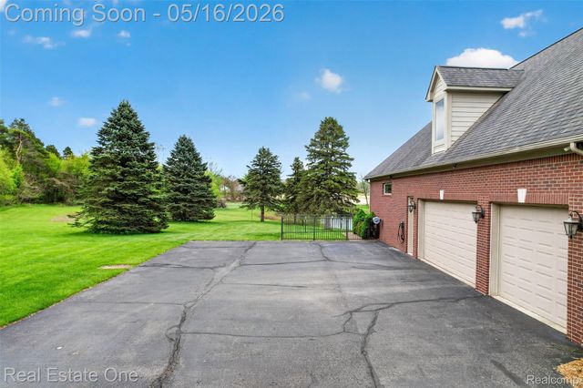 60675 Pontiac Trail, Lyon Charter Township, MI 48165