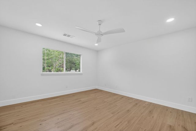 316 Wright Boulevard, Grand Prairie, TX 75050