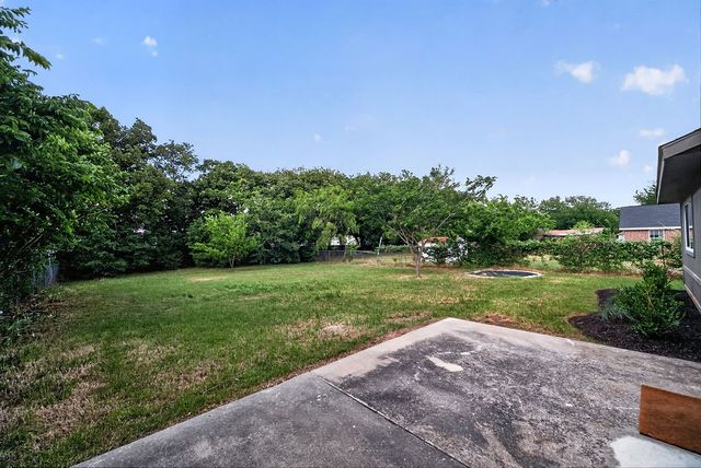 316 Wright Boulevard, Grand Prairie, TX 75050