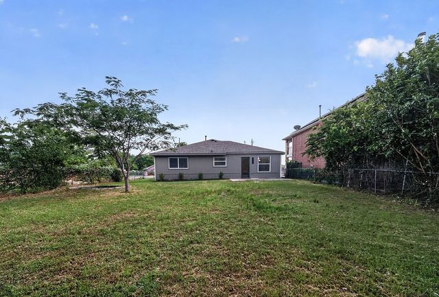 316 Wright Boulevard, Grand Prairie, TX 75050