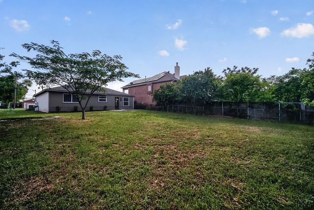 316 Wright Boulevard, Grand Prairie, TX 75050