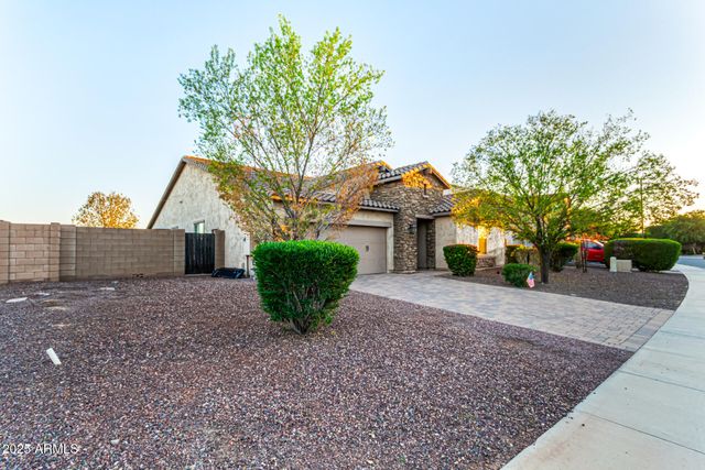 18225 W MONTECITO Avenue, Goodyear, AZ 85395