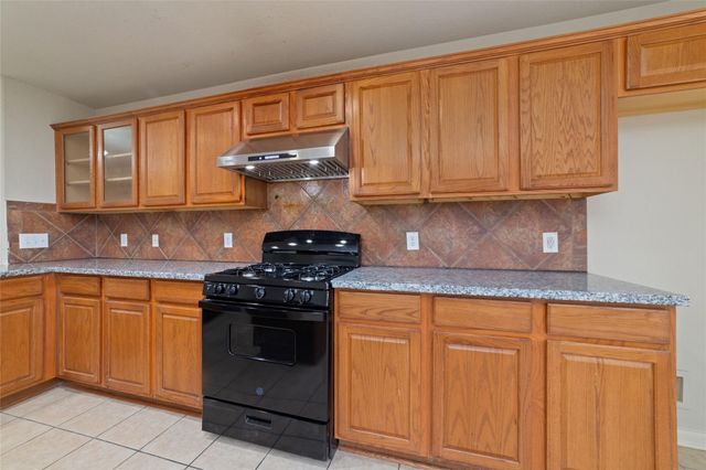 2727 Chatford Hollow Lane, Houston, TX 77014