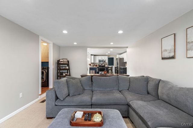 4251 Mayfair Circle, Clay, NY 13090