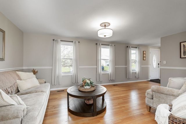 4251 Mayfair Circle, Clay, NY 13090