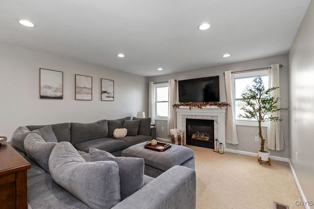 4251 Mayfair Circle, Clay, NY 13090