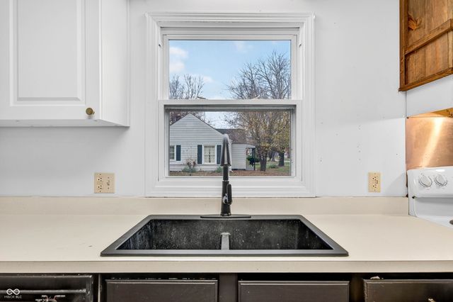 2138 Pennsylvania Street, Columbus, IN 47201