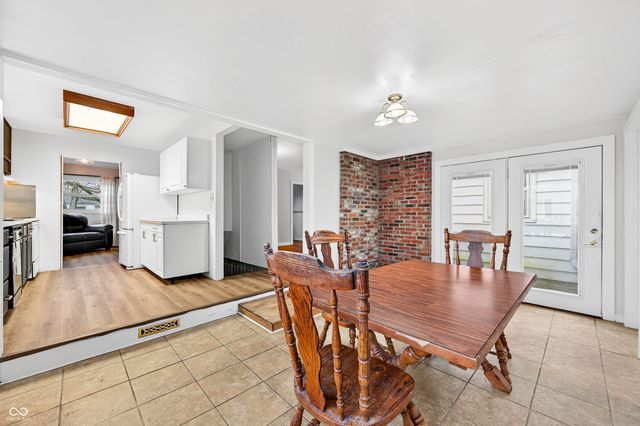 2138 Pennsylvania Street, Columbus, IN 47201